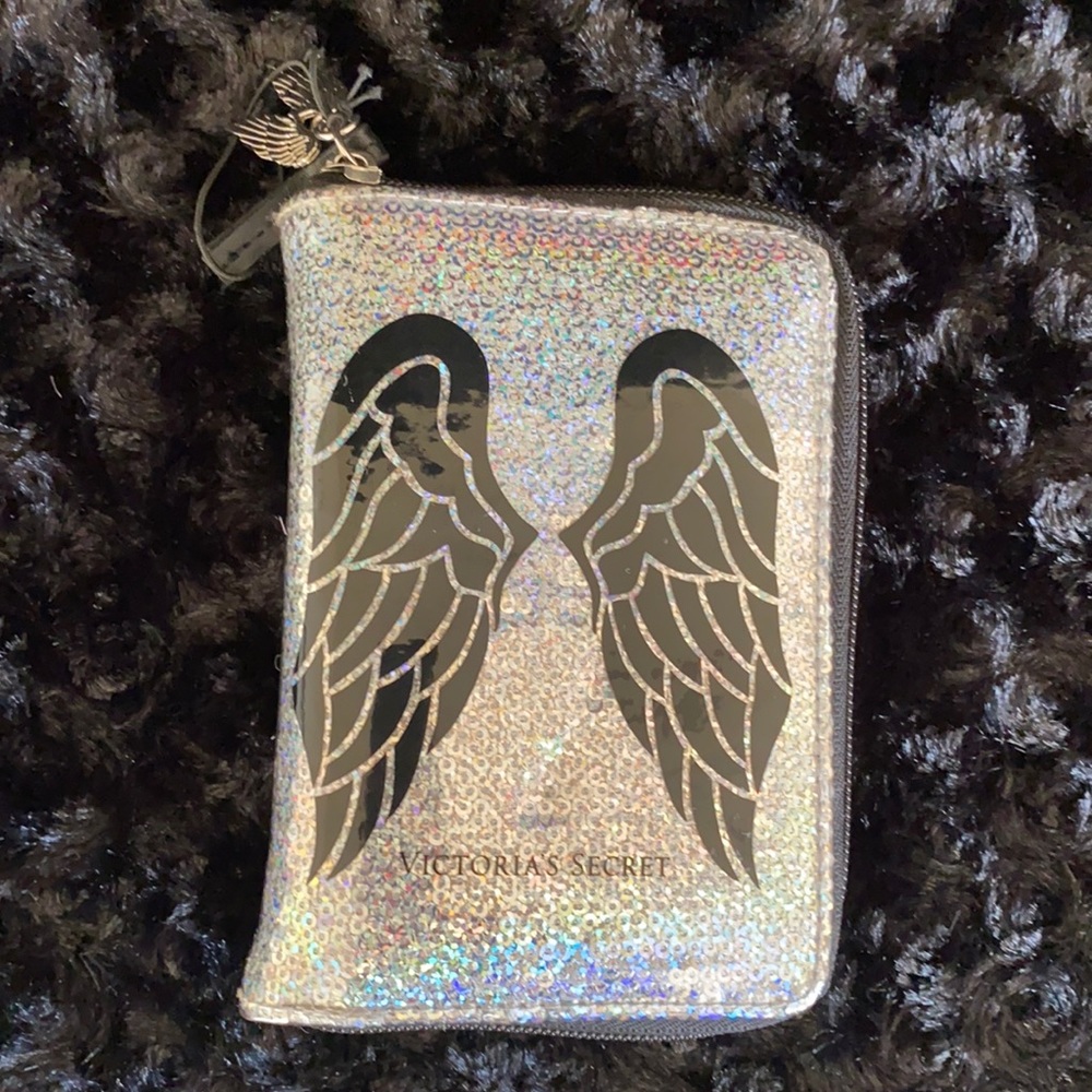 Victoria secret travel makeup brush set